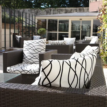 Henry Ii Beaune Centre 4*