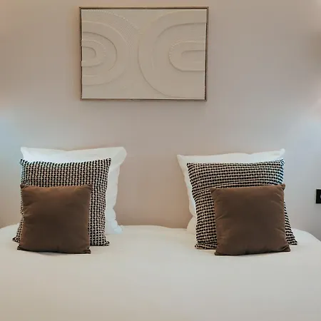 Hotel Henry Ii Centre 4*