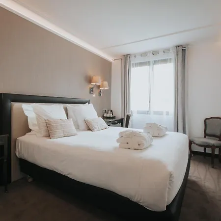 Henry Ii Centre 4*