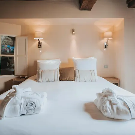 Hotel Henry Ii Centre 4*