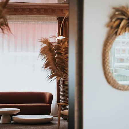 Henry Ii Centre Hotel 4*