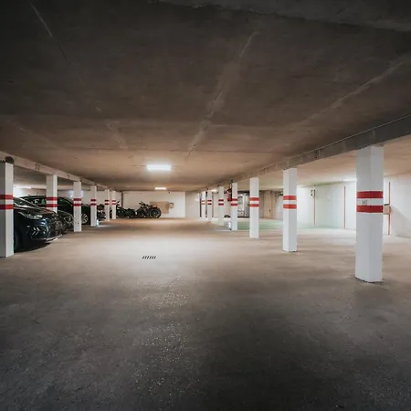 Henry Ii Centre 4*