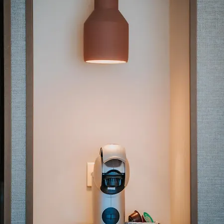 Henry Ii Centre Hotel