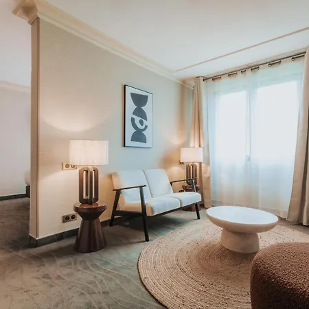 Szálloda Henry Ii Centre 4*