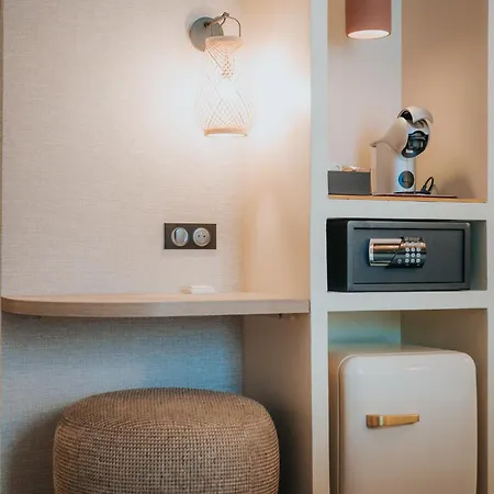 Henry Ii Centre Hotel 4*