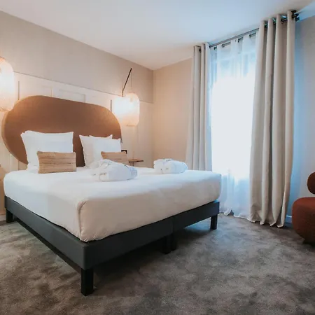 Отель Henry Ii Centre 4*