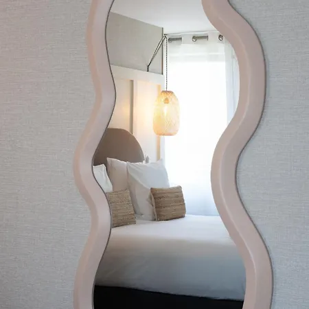 Hotel Henry Ii Centre 4*