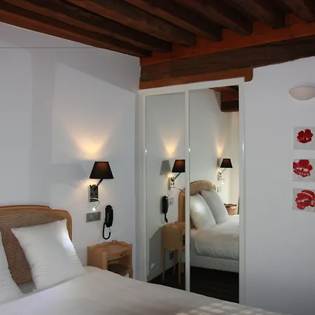 Hotel Henry Ii Centre 4*