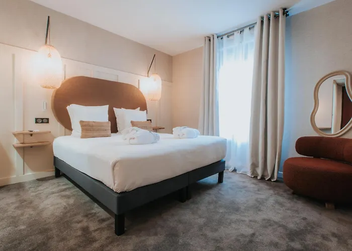 Hotel Henry Ii Centre 4*