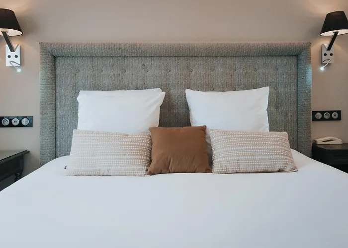 Henry Ii Centre Бон