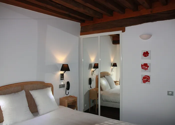 Hotel Henry Ii Centre 4*