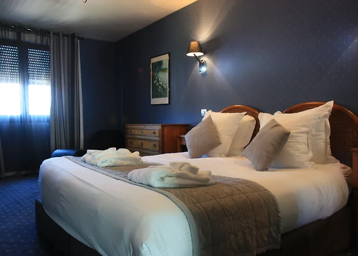 Henry Ii Centre Готель 4*