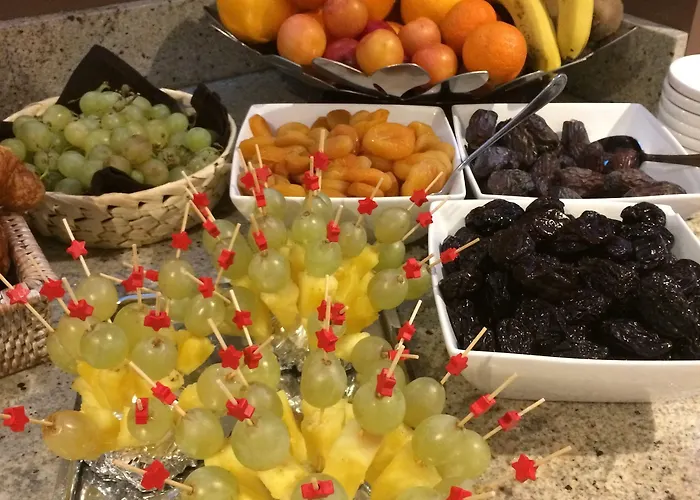 亨利二世宝纳中央酒店 4*