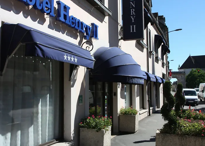 亨利二世宝纳中央酒店 酒店 博讷