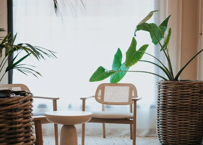 Henry Ii Centre Готель Бон