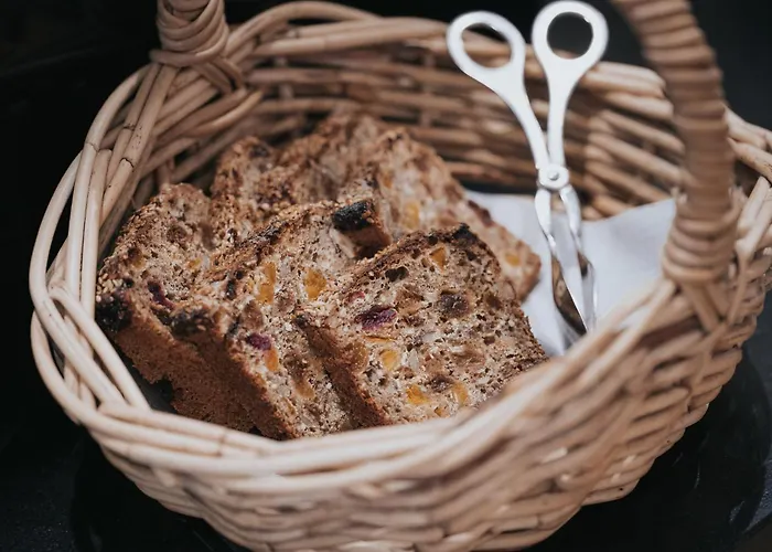 Henry Ii Centre Бон